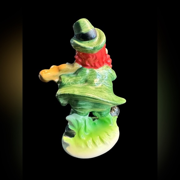 Vintage Lefton Irish Leprechaun Fiddler Figurine - Picture 2 of 8